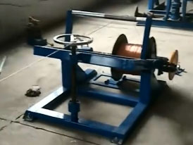 安裝在東魯欣電纜有限公司 升降式復(fù)繞變頻計米機組SFB630-630型一套生產(chǎn)現(xiàn)場