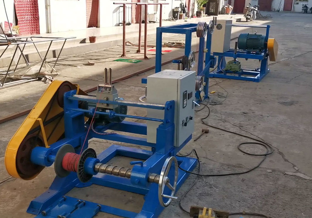 主動放線復(fù)繞機(jī)組ZFR630/300型試機(jī)現(xiàn)場